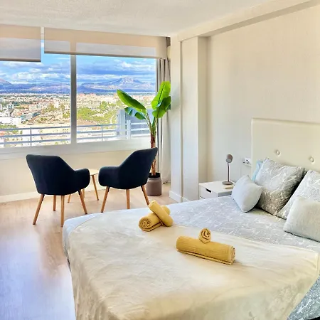 Luceros Sky Apartman *